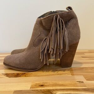 Steve Madden suede leather ankle heel boots fringe western booties side zip 8.5